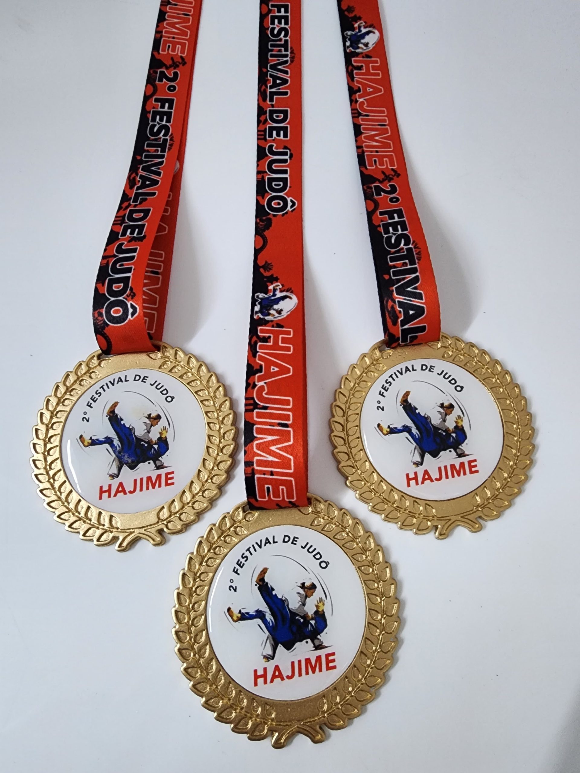 Medalha em Zamak com Adesivo e Fita Personalizada - FM TROFÉUS ...