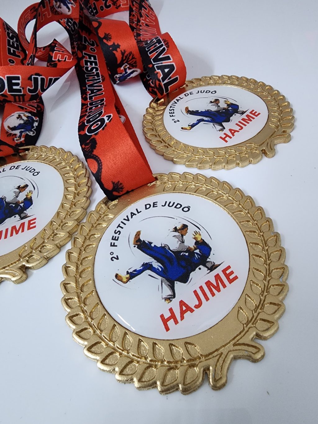 Medalha em Zamak com Adesivo e Fita Personalizada - FM TROFÉUS ...