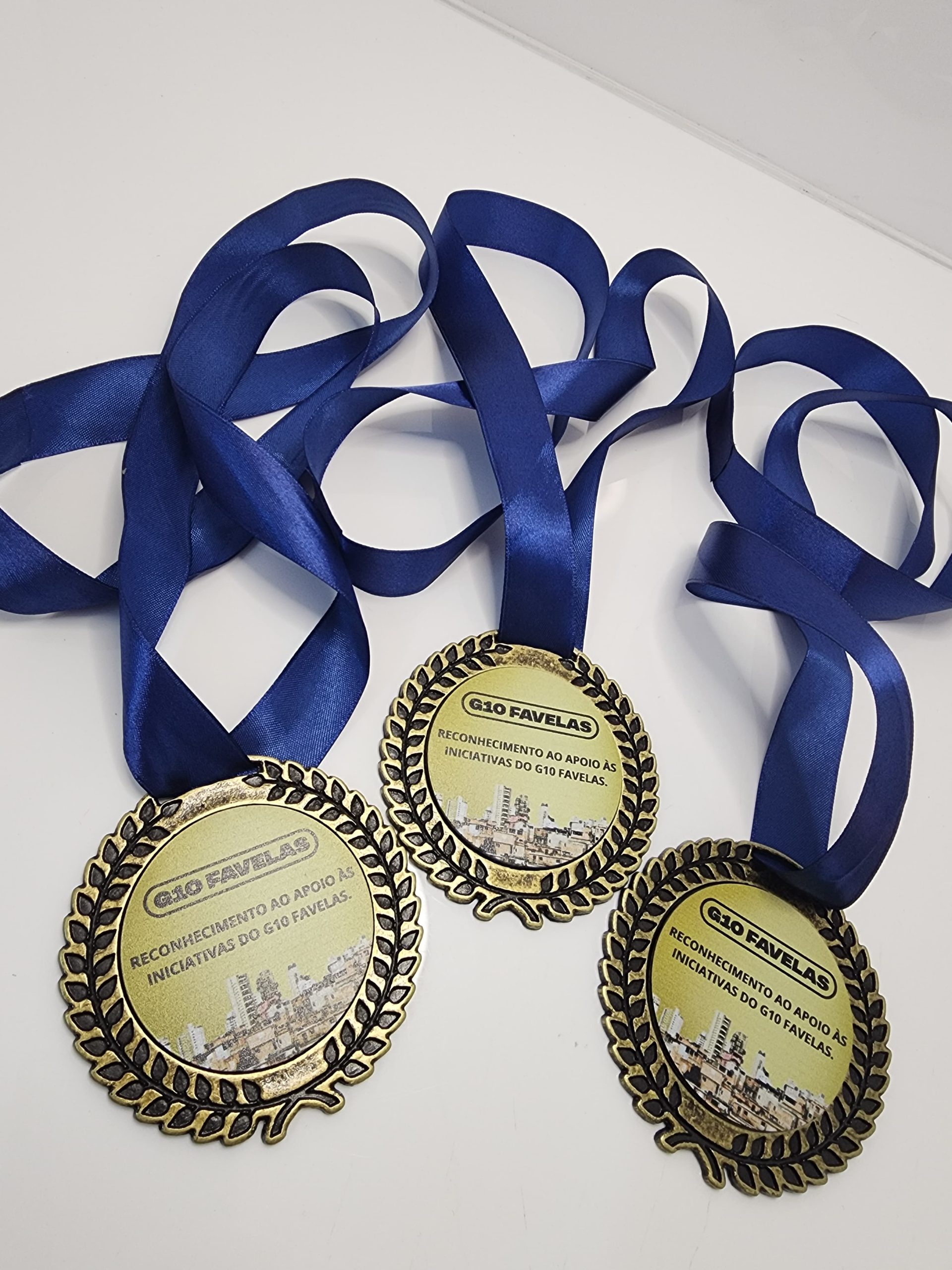 Medalha em Zamac Com Adesivo Resinado e Fita Simples 2 - FM TROFÉUS ...